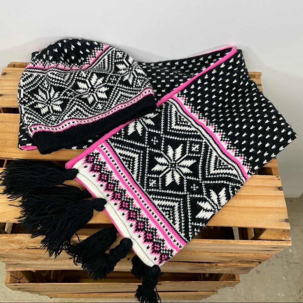 Joe Boxer beanie hat and winter scarf girl's set
